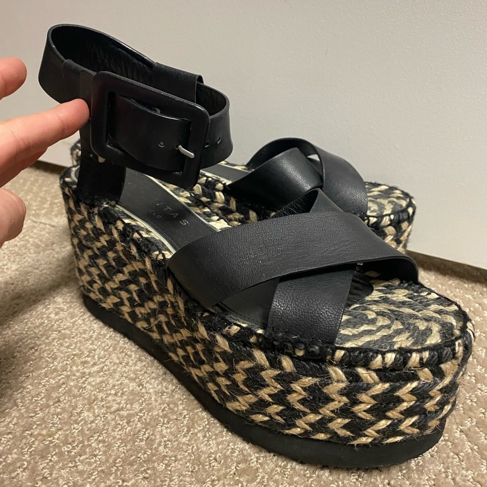 Platform black sandals
